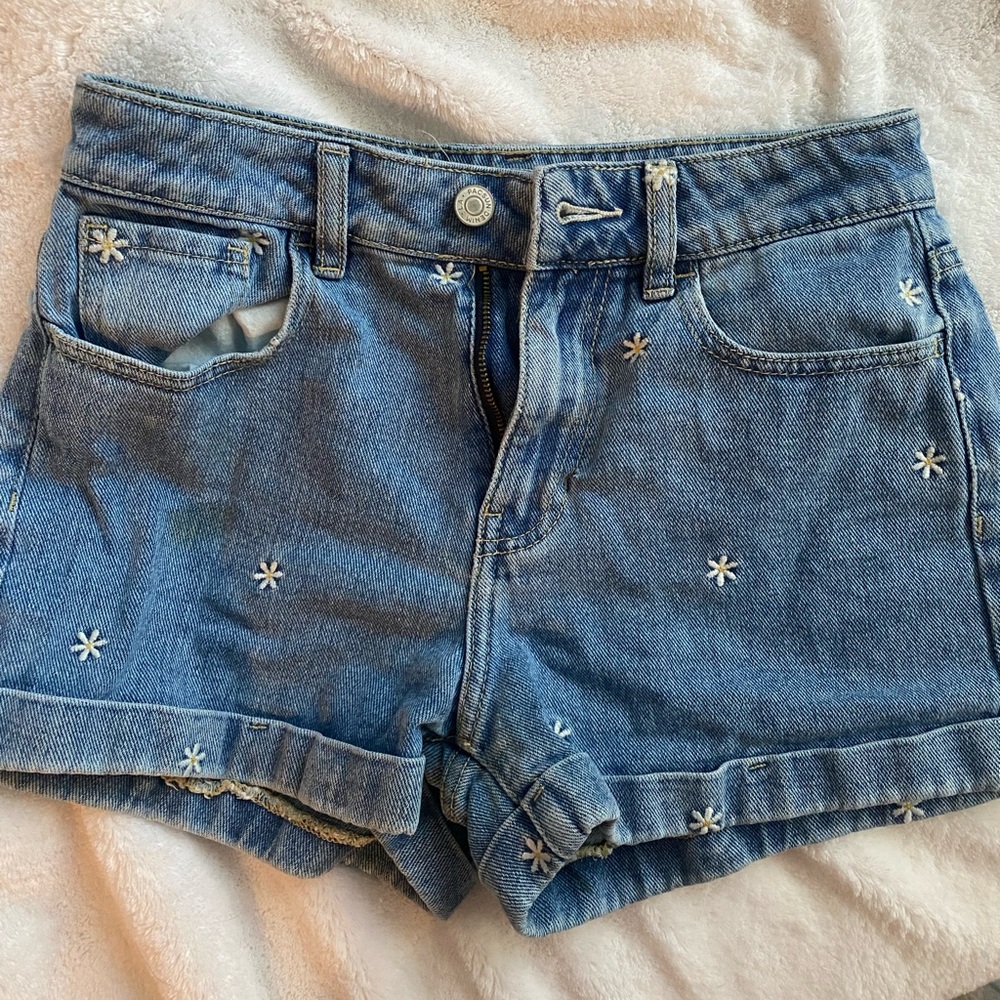 Pac sun Jean shorts with flower stitching